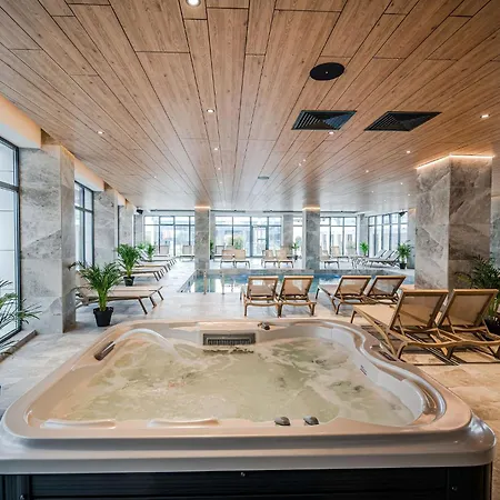 Nord Luxury In Odyssey Spa&pool-parking Apartment Mamaia