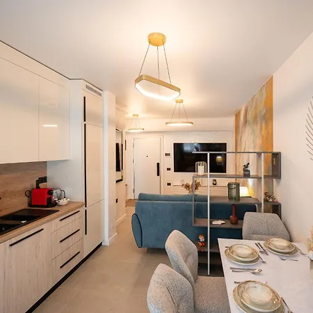 Apartment Nord Luxury In Odyssey Spa&pool-parking Mamaia