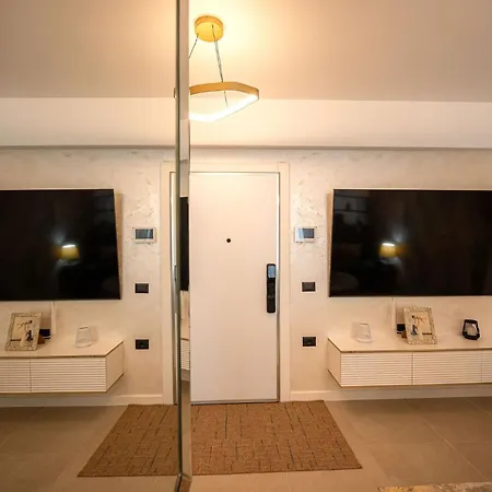 Nord Luxury In Odyssey Spa&pool-parking Apartment