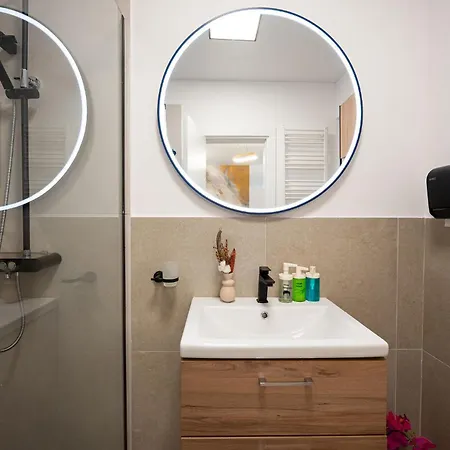 Nord Luxury In Odyssey Spa&pool-parking Apartman